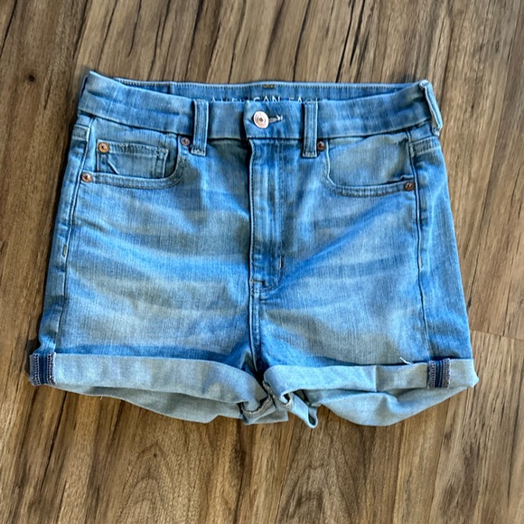 American Eagle Outfitters Pants - American Eagle curvy high rise shortie